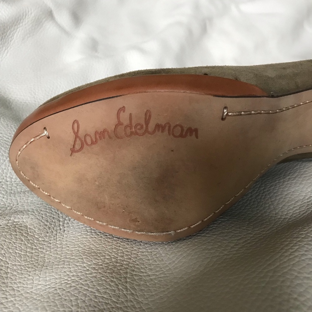 Shoes - Picture 4 of 6